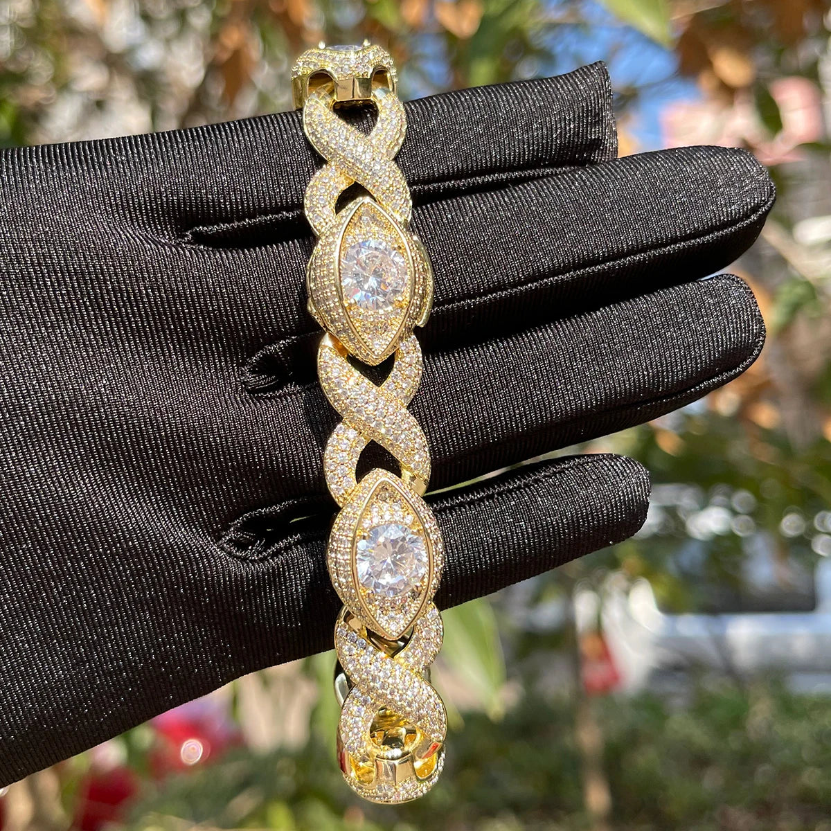Bubble Letter Iced Out Shape 8 Eye Cuban Link Bracelet for Men Prong Setting Hip Hop Jewelry - Uknowucme