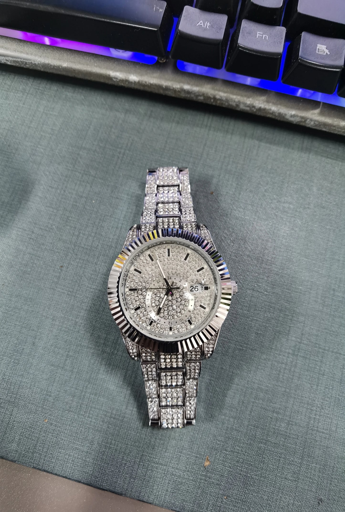 THE BLING KING Men's Watch Iced Out Quartz Clock Luxury Top Quality Rhinestone Automatic Date Business Waterproof Wrist Watches - Uknowucme