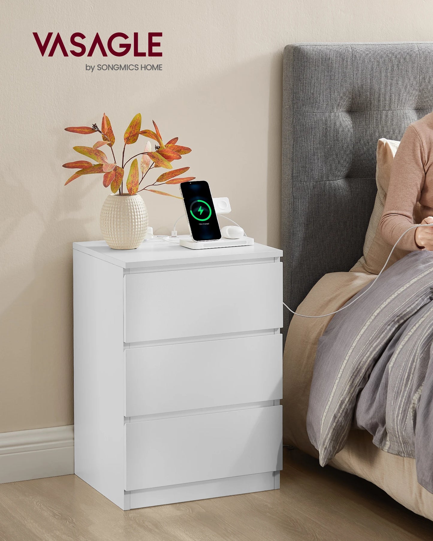 VASAGLE bedside table (1-St), 3 drawers, bevelled edge, 2 AC sockets, 2 USB ports - Uknowucme