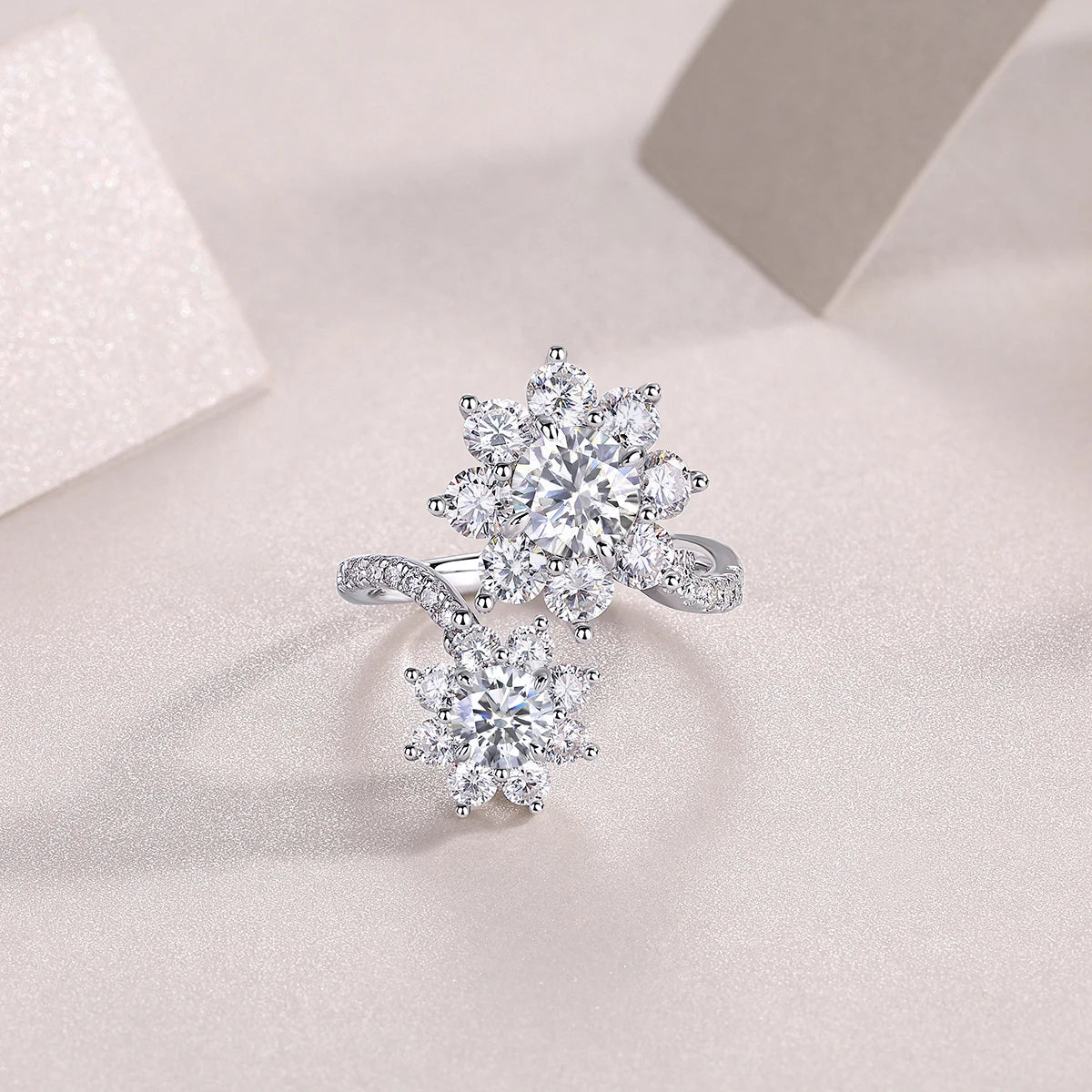 JIUZUAN Moissanite Ring, S925 Silver & 18K Gold Plating, Elegant Sparkling Design, Perfect Christmas Gift, Luxury Jewelry - Uknowucme