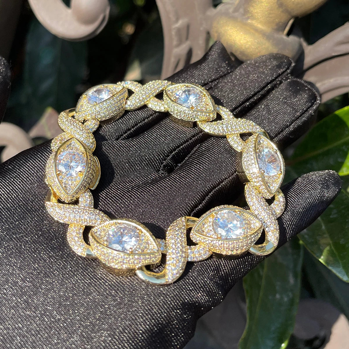 Bubble Letter Iced Out Shape 8 Eye Cuban Link Bracelet for Men Prong Setting Hip Hop Jewelry - Uknowucme