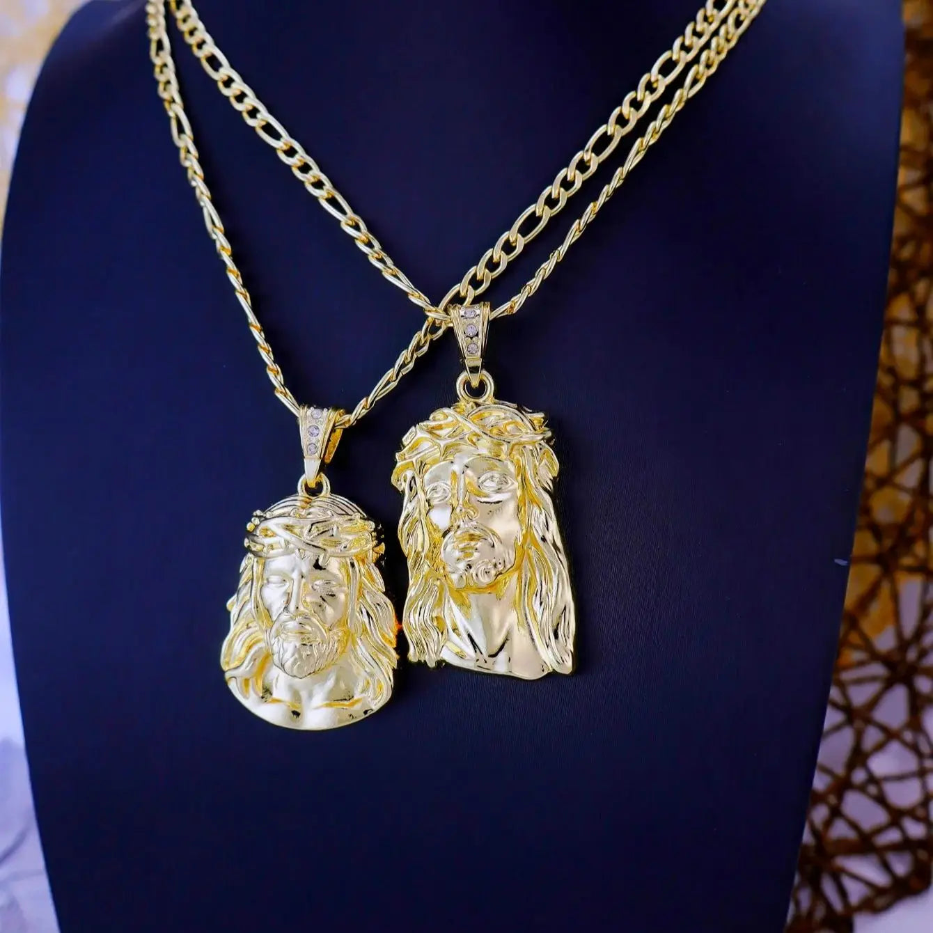 2 Sizes Hip Hop Punk Style God Jesus Head Deluxe Gold Plated Pendant Collar Necklace Figaro Chain Men Women Jewellery - Uknowucme