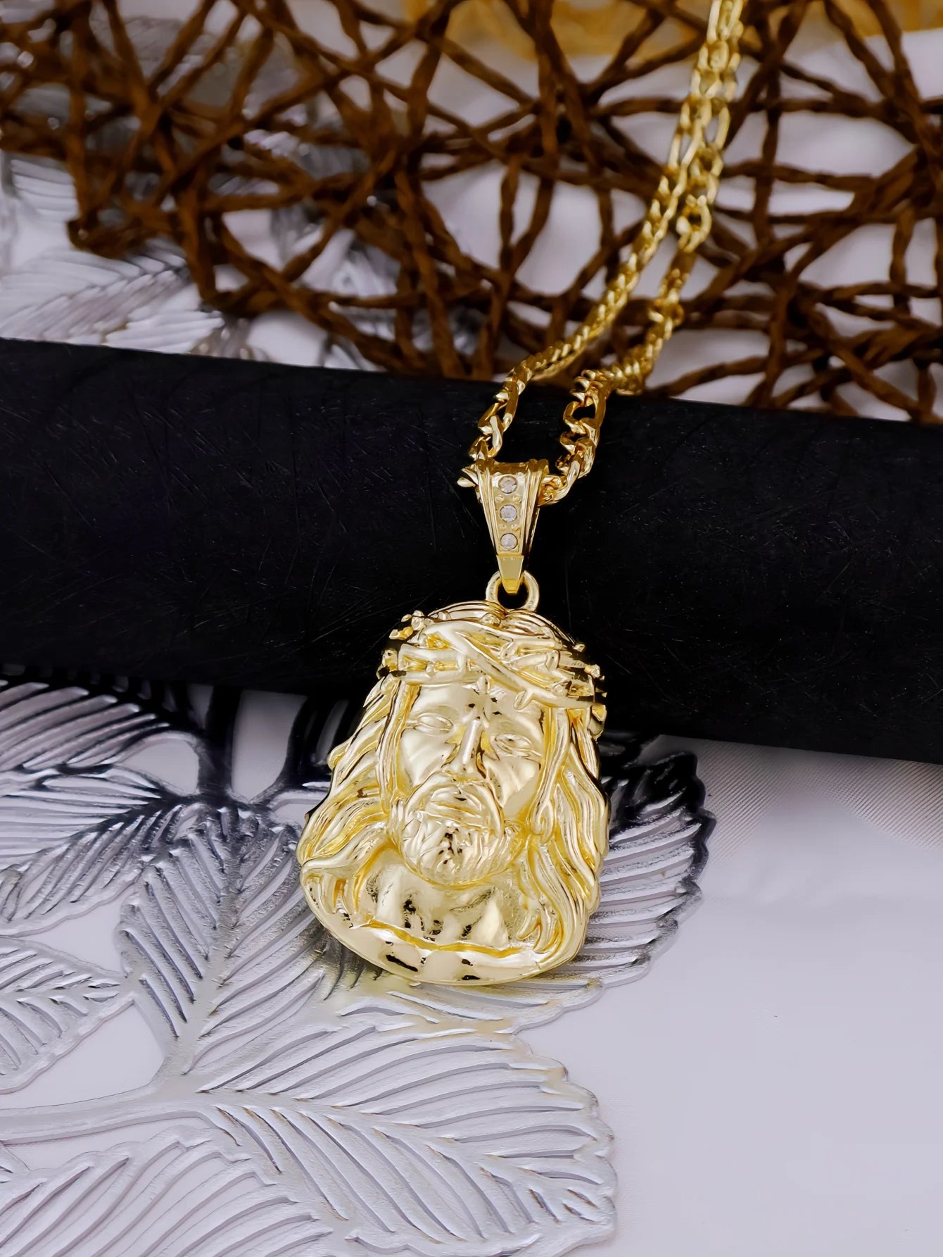 2 Sizes Hip Hop Punk Style God Jesus Head Deluxe Gold Plated Pendant Collar Necklace Figaro Chain Men Women Jewellery - Uknowucme