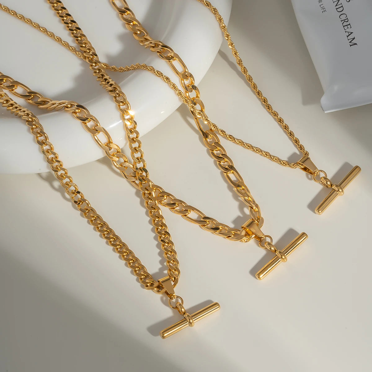 18K Gold Plated Figaro Cuban Chain T-bar Pendant Necklace for Women Stainless Steel Waterproof Party Charm Jewelry - Uknowucme