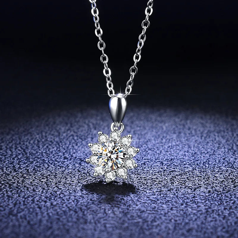 925 Sterling Silver Necklace Pendant 100% Real Moissanite For Women Fashion Clavicle Chain Necklaces Wedding Party Jewelry Gift - Uknowucme