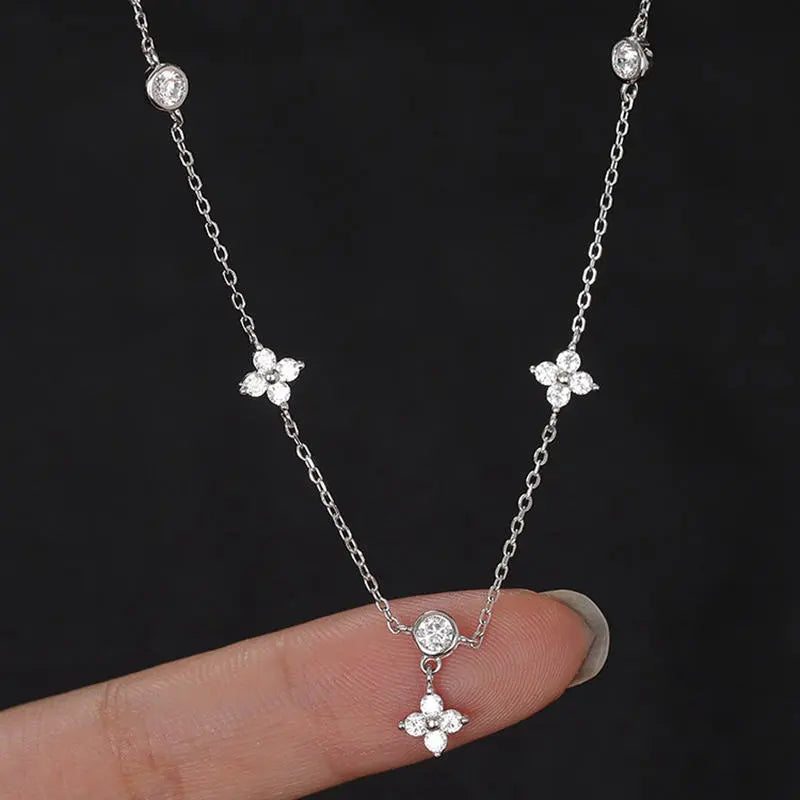 Lnngy 925 Sterling Silver Choker Necklace D Color Moissanite Four-leaf Flower Pendant Necklaces for Women Moissanit Jewelry Gift - Uknowucme