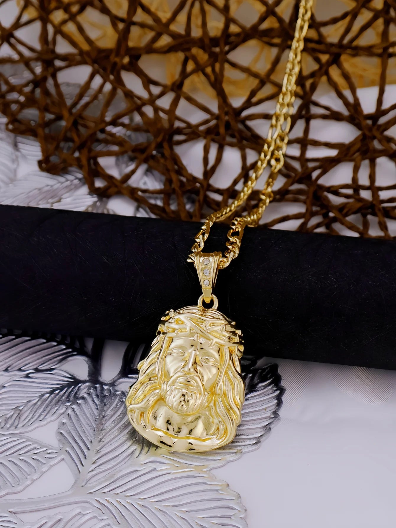 2 Sizes Hip Hop Punk Style God Jesus Head Deluxe Gold Plated Pendant Collar Necklace Figaro Chain Men Women Jewellery - Uknowucme