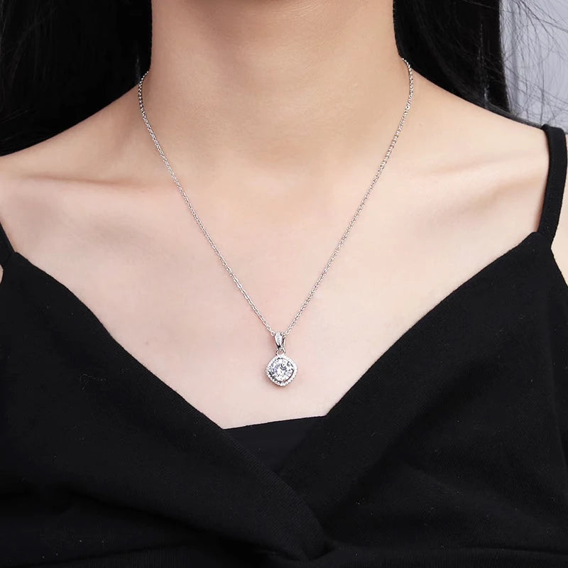 925 Sterling Silver Necklace Pendant 100% Real Moissanite For Women Fashion Clavicle Chain Necklaces Wedding Party Jewelry Gift - Uknowucme